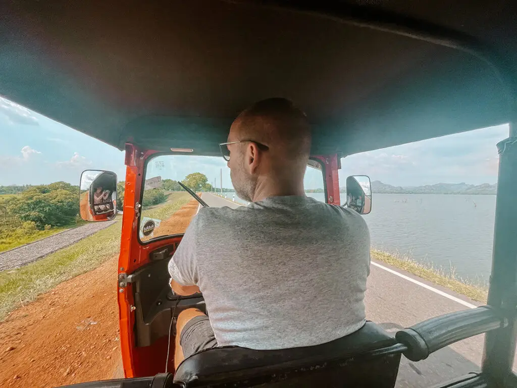 Driving a rental tuktuk in Sri Lanka